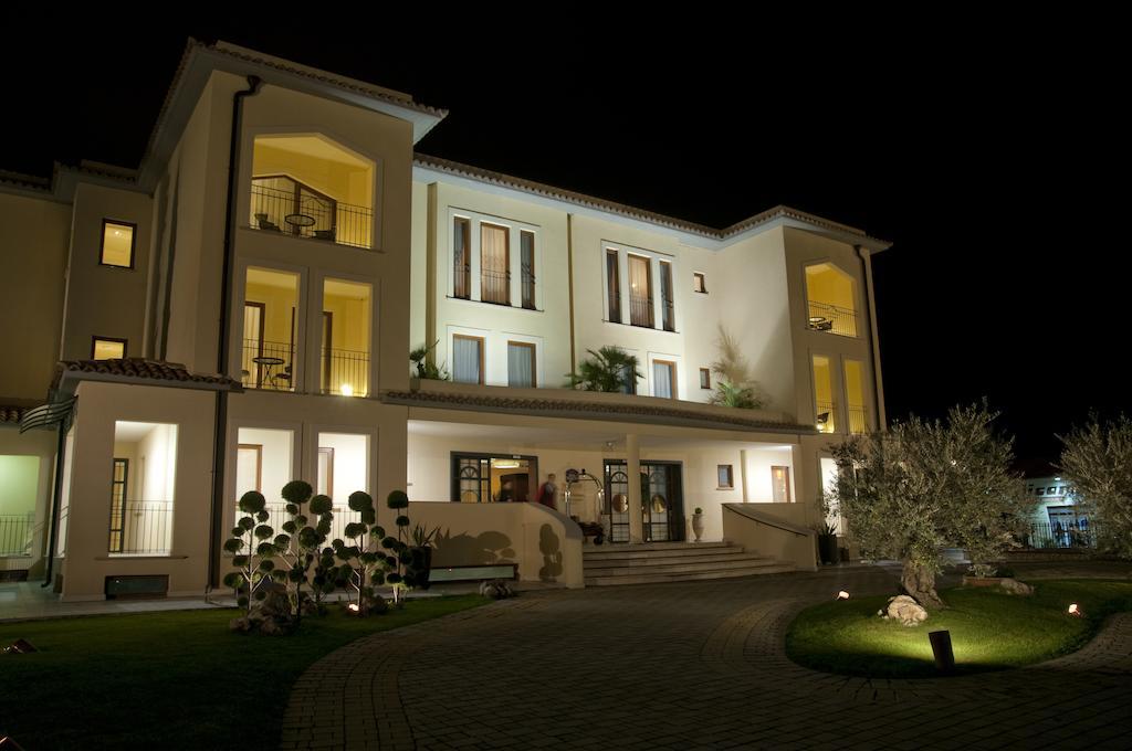 Best Western Premier Villa Fabiano Palace Hotel Rende Exterior photo